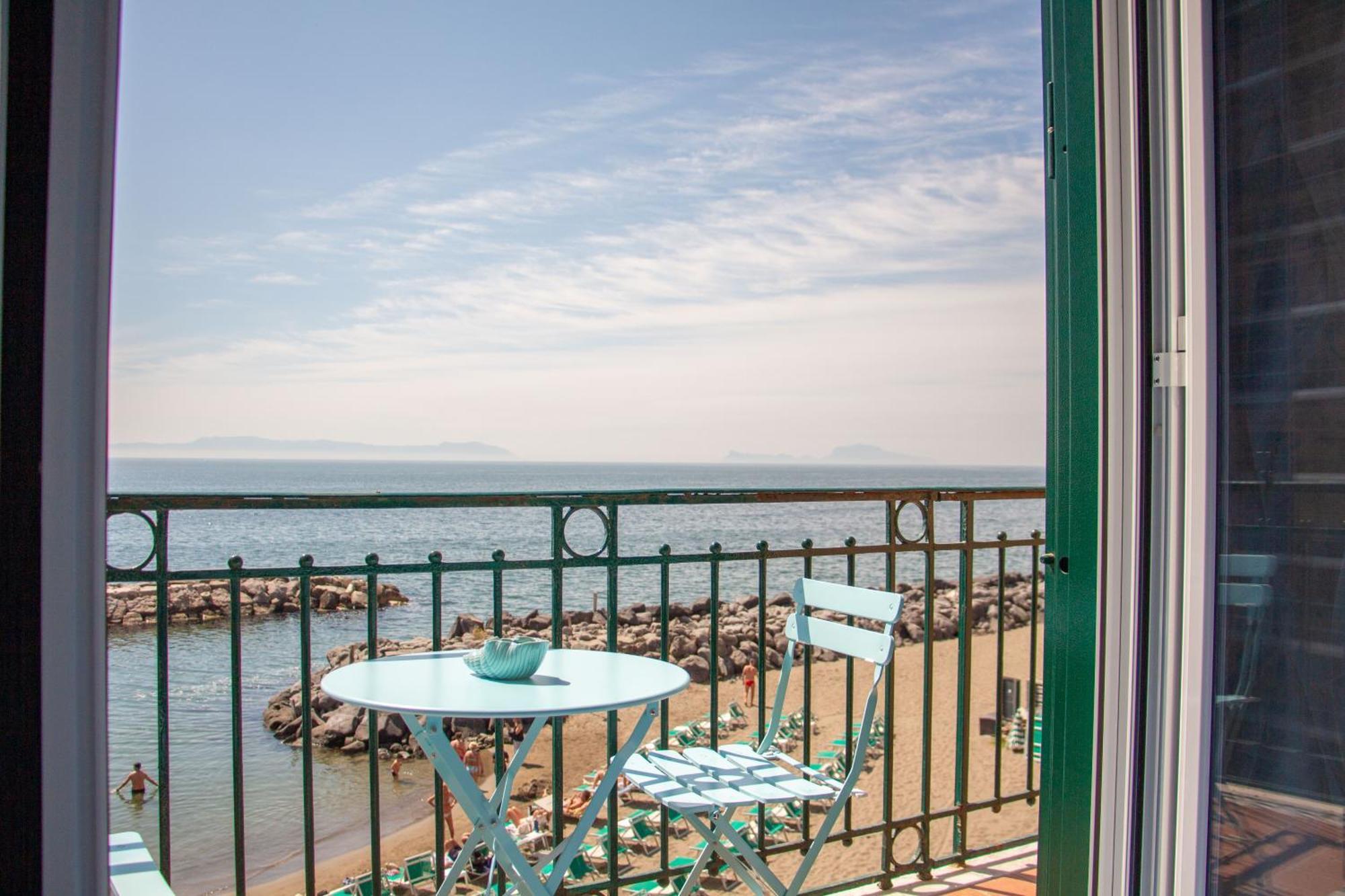 Appartement Wanderlust Aria Di Mare à Naples Extérieur photo