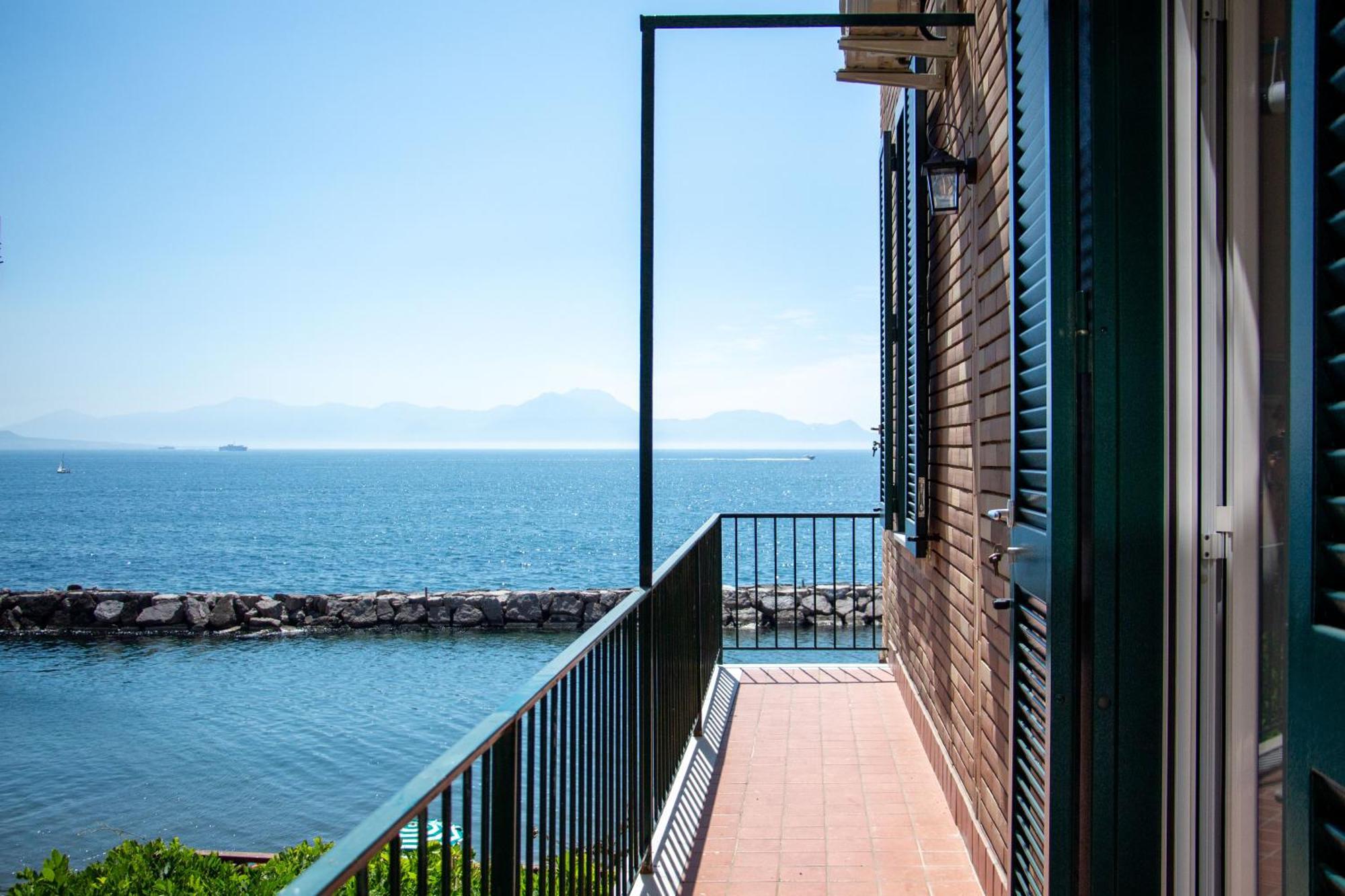 Appartement Wanderlust Aria Di Mare à Naples Extérieur photo