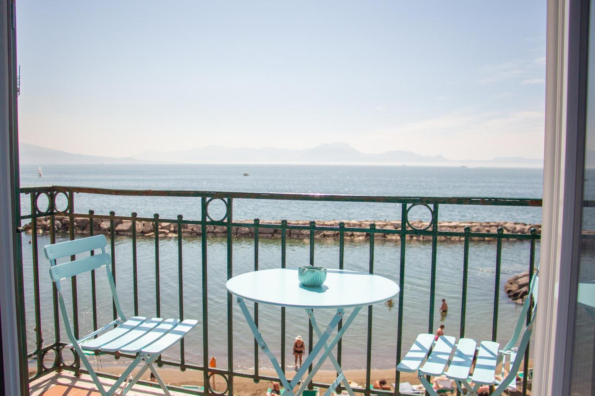 Appartement Wanderlust Aria Di Mare à Naples Extérieur photo